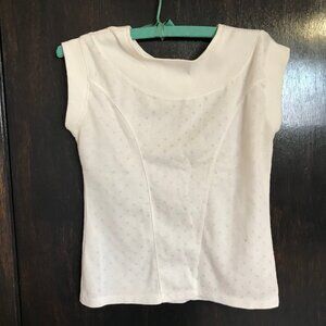 Ladies White Sleeveless Top Size Medium $5.00 AS AN ADD ON